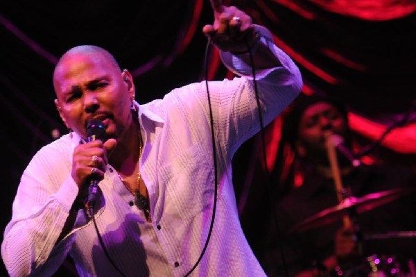 Aaron Neville at ACL Live Austin Texas December 13, 2011