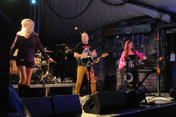 The B-52s at Stubb's BarBQ, Austin, Texas - 11/02/11 - photo by jeff barrin