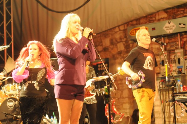 The B-52s at Stubb's BarBQ, Austin, Texas - 11/02/11 - photo by jeff barrin