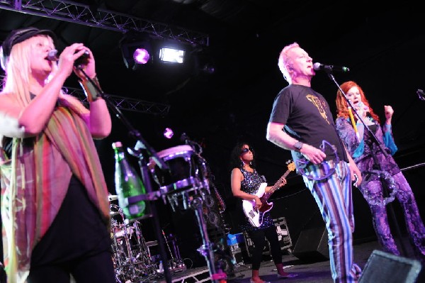 The B-52s at La Zona Rosa, Austin, Texas 05/15/10