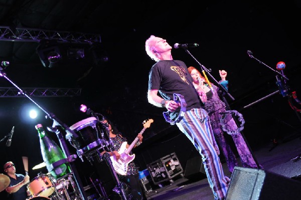 The B-52s at La Zona Rosa, Austin, Texas 05/15/10