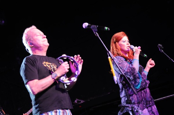 The B-52s at La Zona Rosa, Austin, Texas 05/15/10