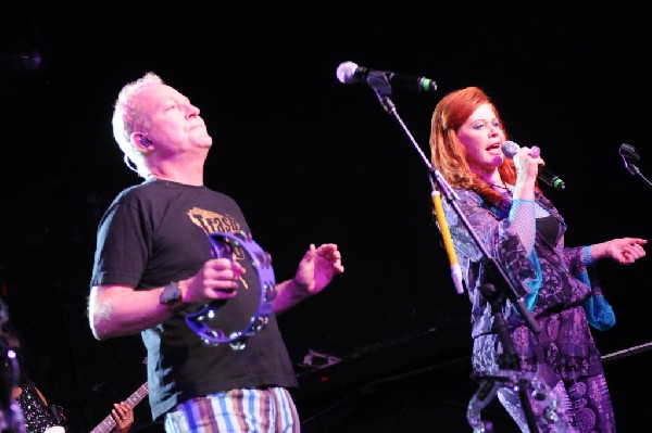 The B-52s at La Zona Rosa, Austin, Texas 05/15/10
