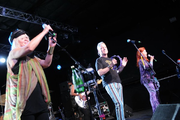 The B-52s at La Zona Rosa, Austin, Texas 05/15/10