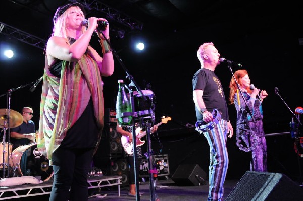 The B-52s at La Zona Rosa, Austin, Texas 05/15/10