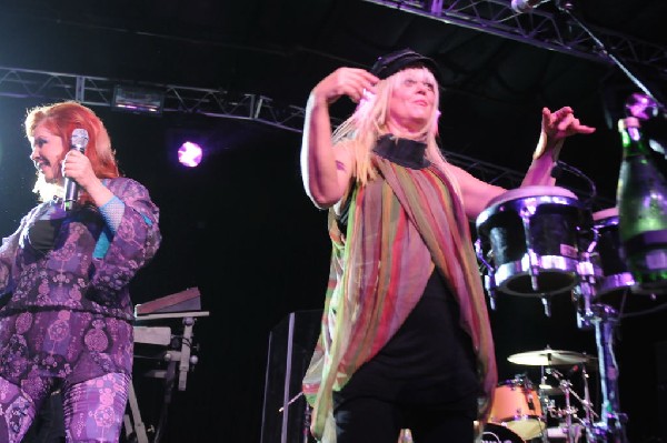 The B-52s at La Zona Rosa, Austin, Texas 05/15/10