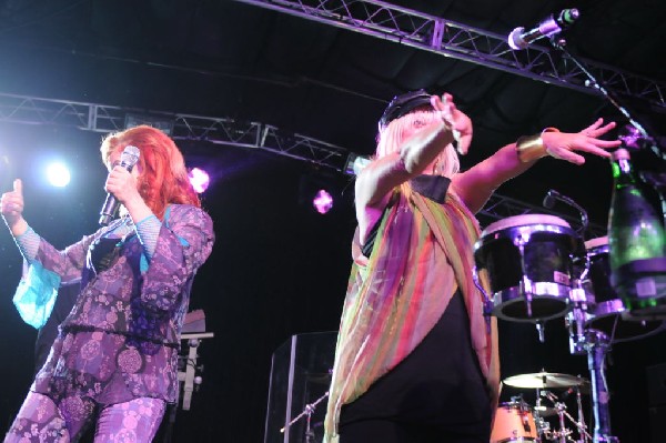 The B-52s at La Zona Rosa, Austin, Texas 05/15/10