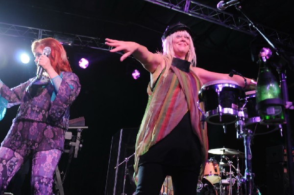 The B-52s at La Zona Rosa, Austin, Texas 05/15/10