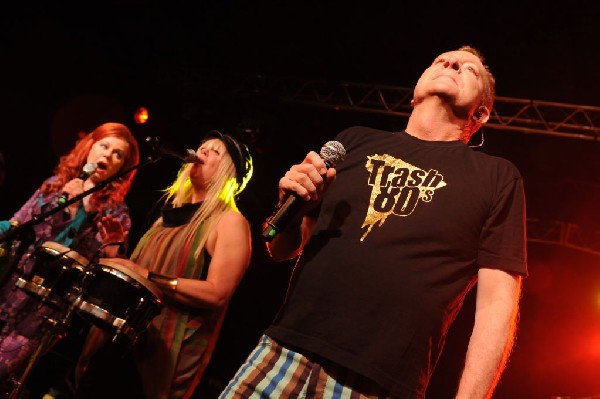 The B-52s at La Zona Rosa, Austin, Texas 05/15/10