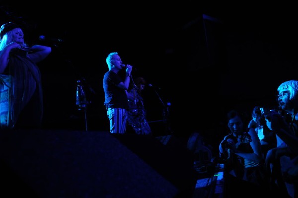 The B-52s at La Zona Rosa, Austin, Texas 05/15/10