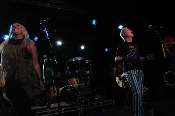 The B-52s at La Zona Rosa, Austin, Texas 05/15/10