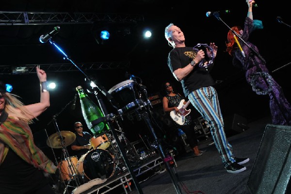 The B-52s at La Zona Rosa, Austin, Texas 05/15/10