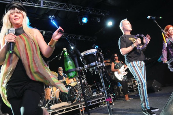 The B-52s at La Zona Rosa, Austin, Texas 05/15/10