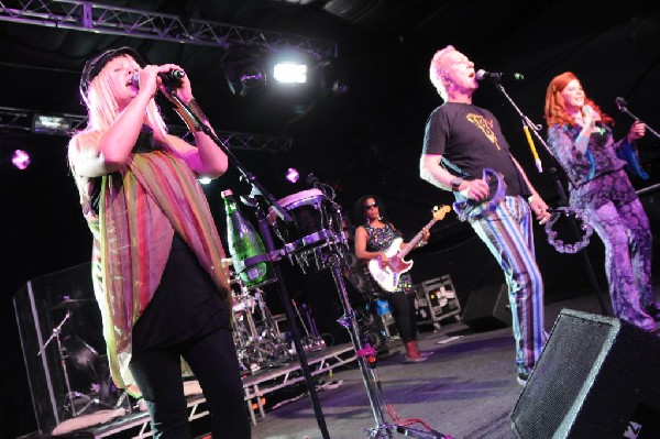 The B-52s at La Zona Rosa, Austin, Texas 05/15/10