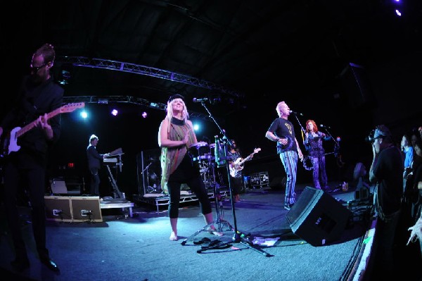 The B-52s at La Zona Rosa, Austin, Texas 05/15/10