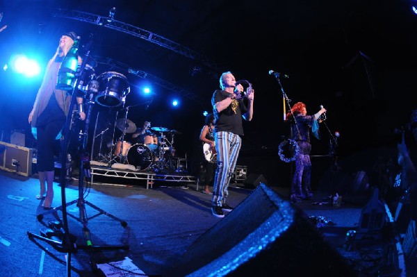 The B-52s at La Zona Rosa, Austin, Texas 05/15/10