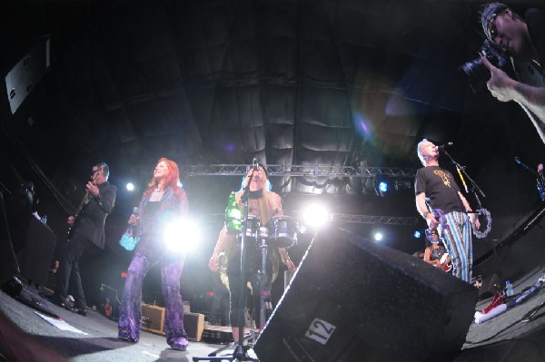 The B-52s at La Zona Rosa, Austin, Texas 05/15/10