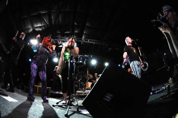 The B-52s at La Zona Rosa, Austin, Texas 05/15/10