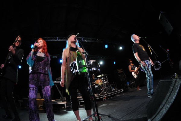 The B-52s at La Zona Rosa, Austin, Texas 05/15/10