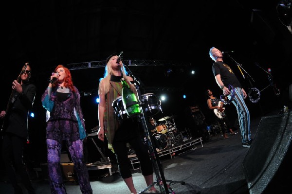 The B-52s at La Zona Rosa, Austin, Texas 05/15/10