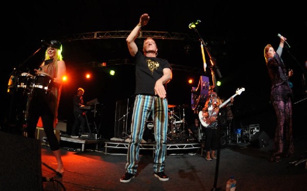 The B-52s at La Zona Rosa, Austin, Texas 05/15/10