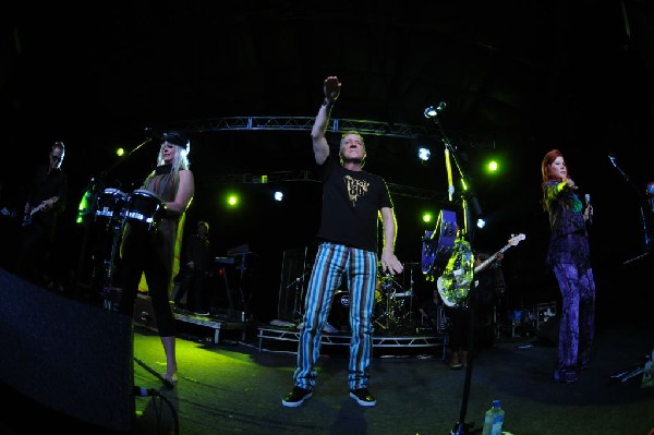 The B-52s at La Zona Rosa, Austin, Texas 05/15/10