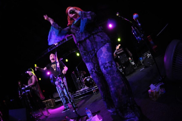 The B-52s at La Zona Rosa, Austin, Texas 05/15/10