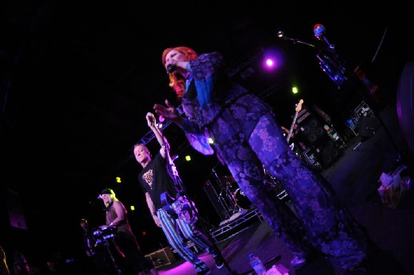 The B-52s at La Zona Rosa, Austin, Texas 05/15/10