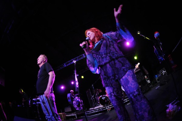 The B-52s at La Zona Rosa, Austin, Texas 05/15/10