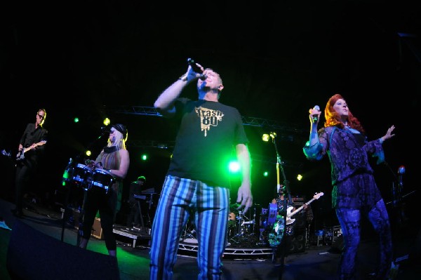 The B-52s at La Zona Rosa, Austin, Texas 05/15/10