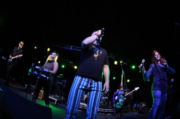 The B-52s at La Zona Rosa, Austin, Texas 05/15/10