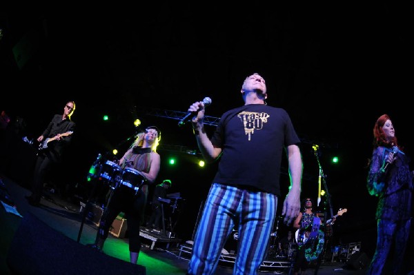 The B-52s at La Zona Rosa, Austin, Texas 05/15/10