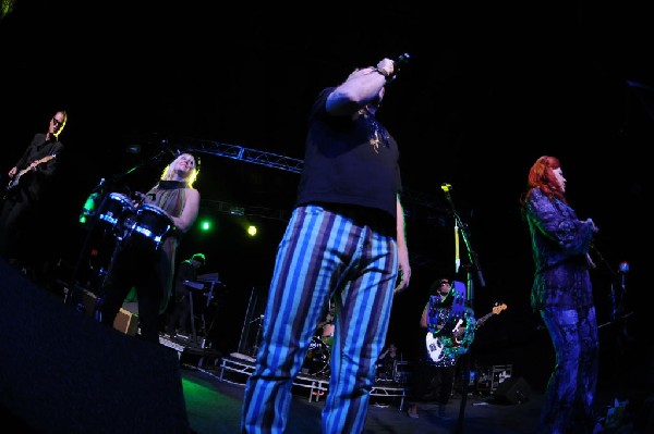 The B-52s at La Zona Rosa, Austin, Texas 05/15/10