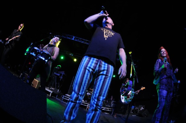 The B-52s at La Zona Rosa, Austin, Texas 05/15/10