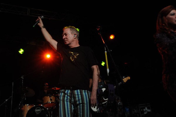 The B-52s at La Zona Rosa, Austin, Texas 05/15/10