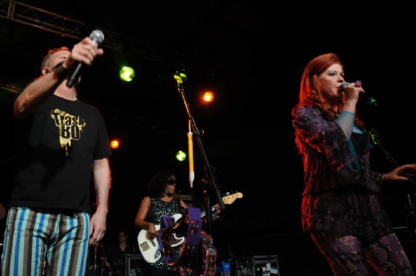 The B-52s at La Zona Rosa, Austin, Texas 05/15/10