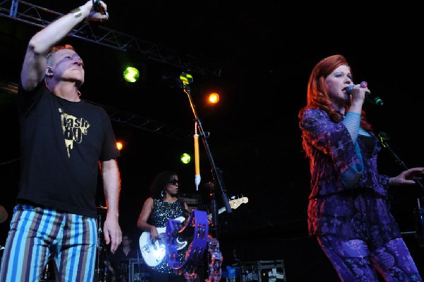 The B-52s at La Zona Rosa, Austin, Texas 05/15/10