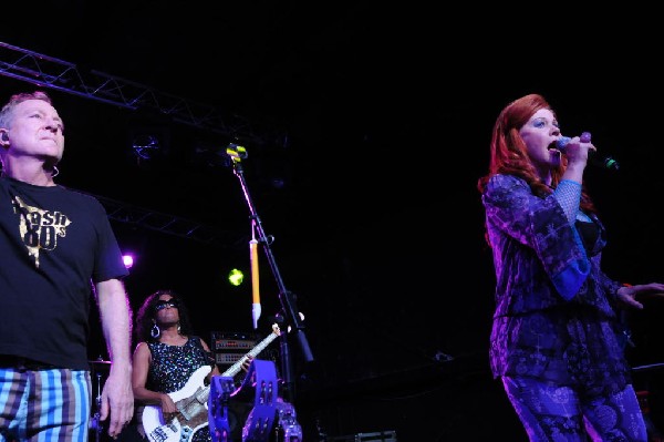 The B-52s at La Zona Rosa, Austin, Texas 05/15/10