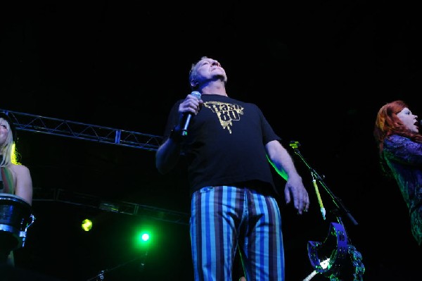 The B-52s at La Zona Rosa, Austin, Texas 05/15/10