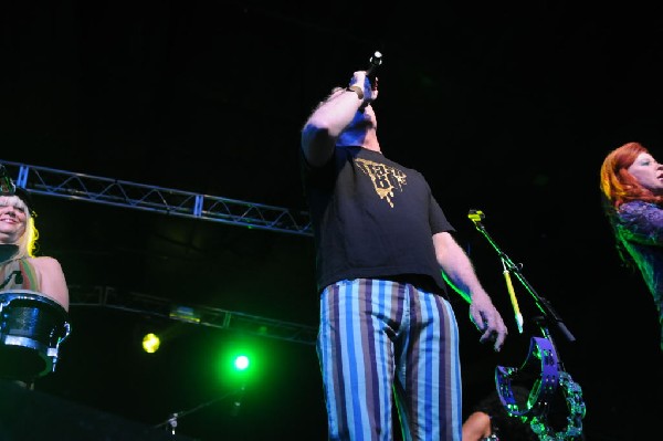 The B-52s at La Zona Rosa, Austin, Texas 05/15/10