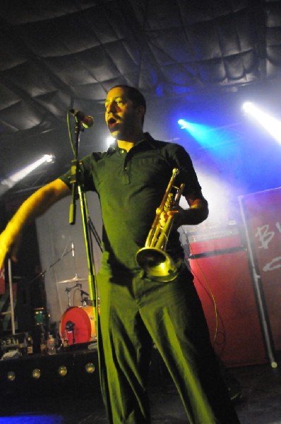 Big D & The Kids Table