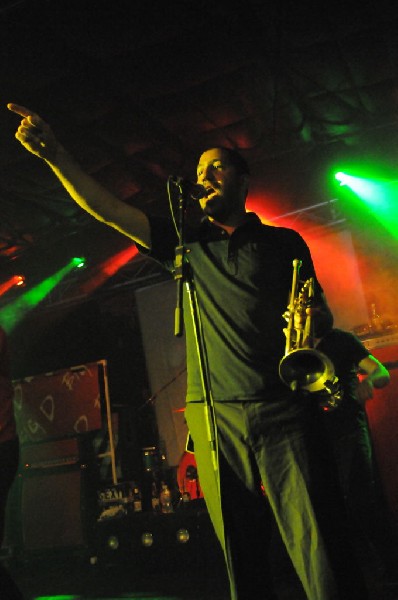 Big D & The Kids Table