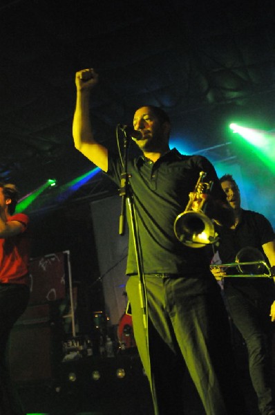 Big D & The Kids Table