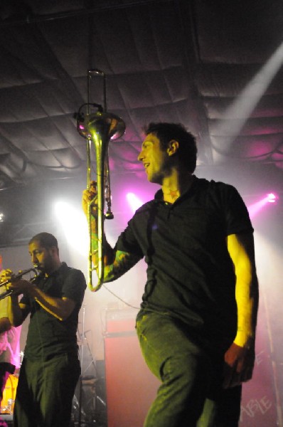 Big D & The Kids Table