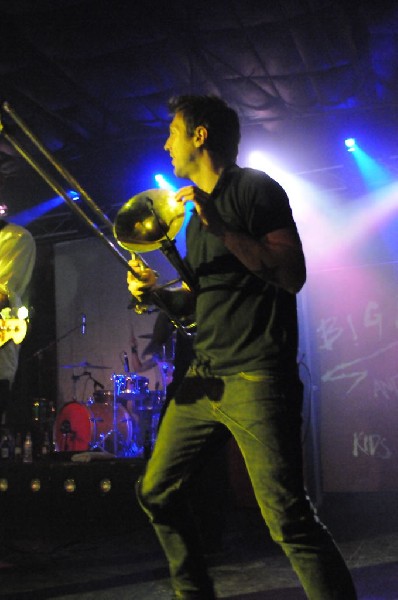 Big D & The Kids Table