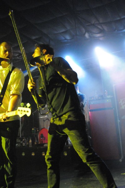 Big D & The Kids Table