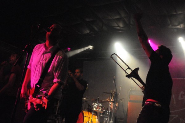 Big D & The Kids Table