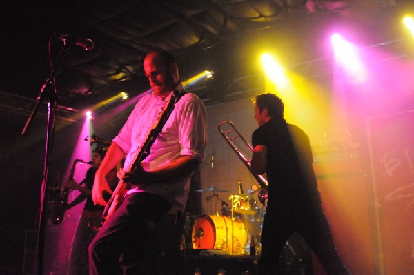 Big D & The Kids Table