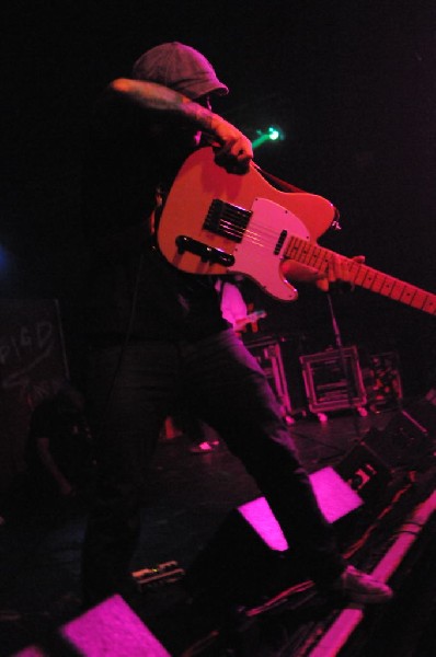 Big D & The Kids Table