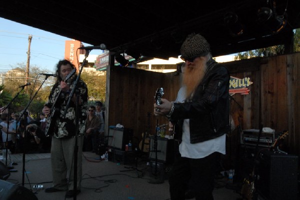 Billy Gibbons walkon during Roky Erickson Set